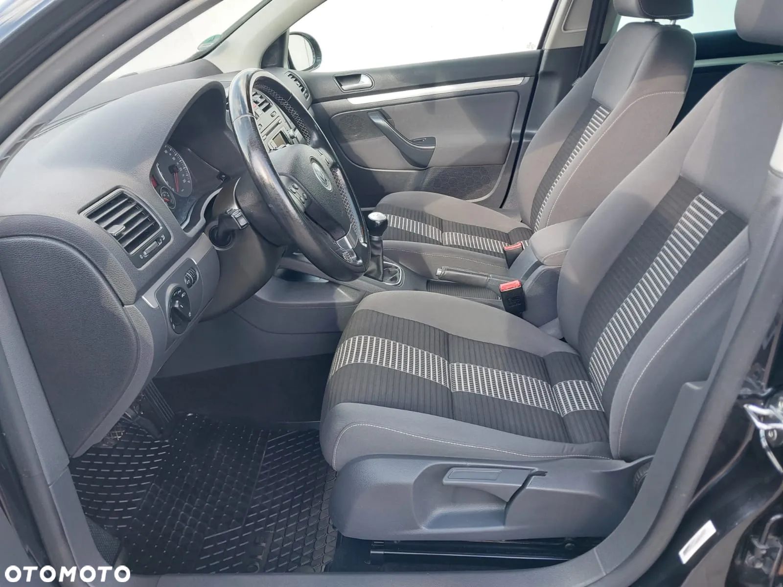 Volkswagen Golf 1.6 United - 13