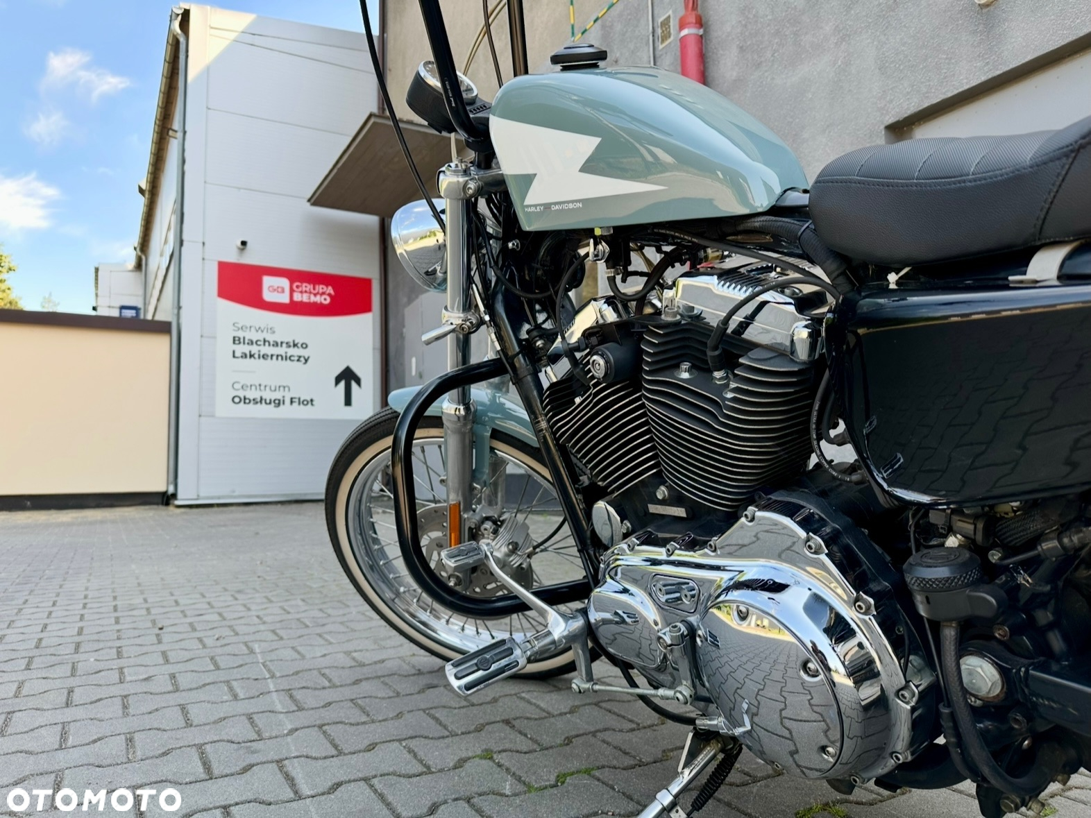 Harley-Davidson Sportster Custom 1200C - 17