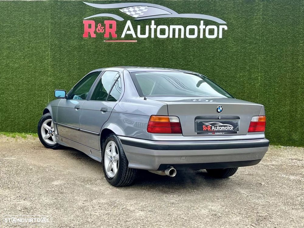 BMW 318 i Exclusive - 2
