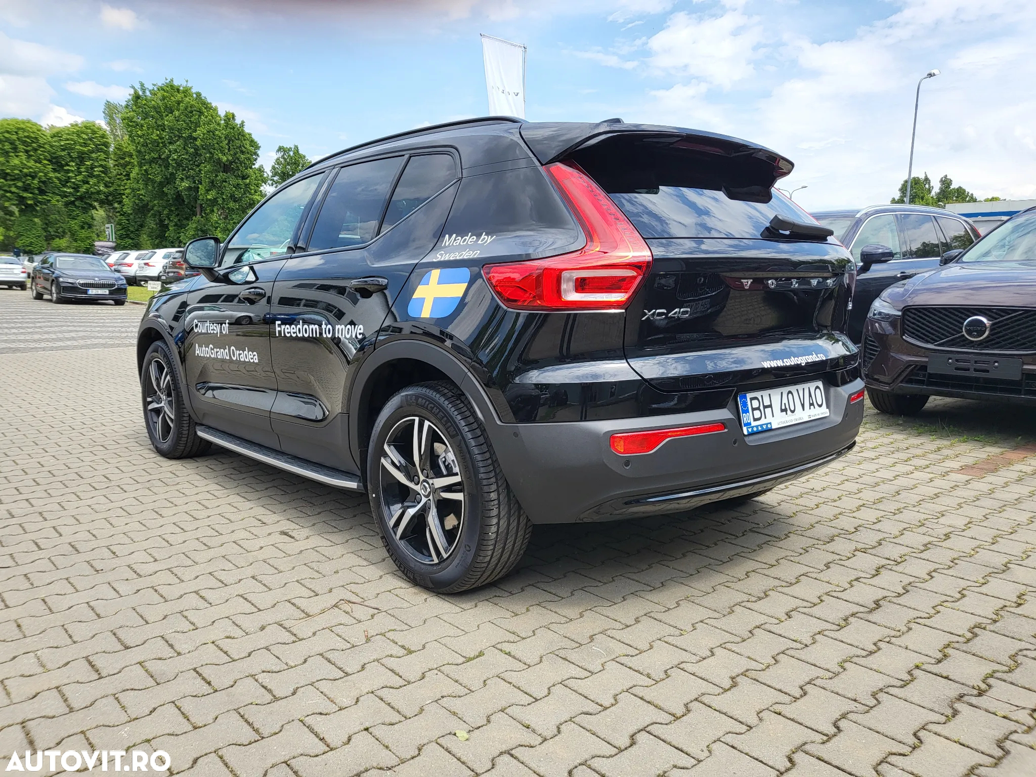 Volvo XC 40 B3 AT FWD MHEV Plus Dark - 15