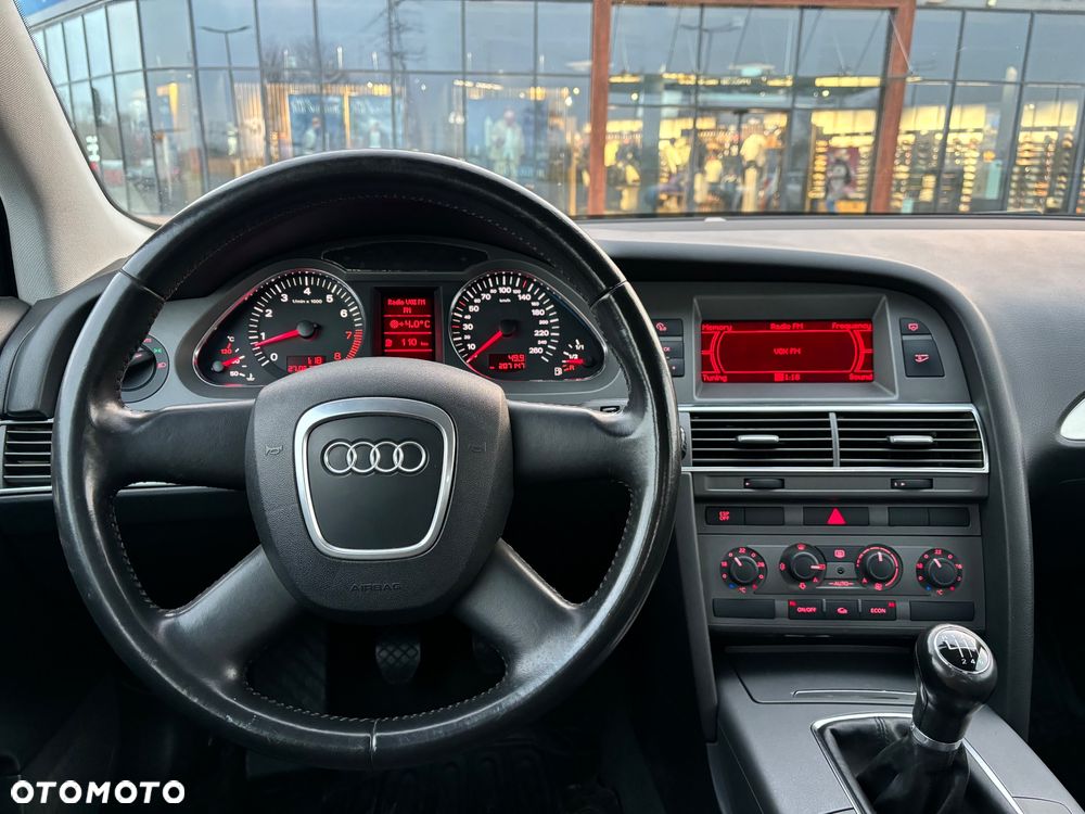 Audi A6 Limousine 2.4 - 15