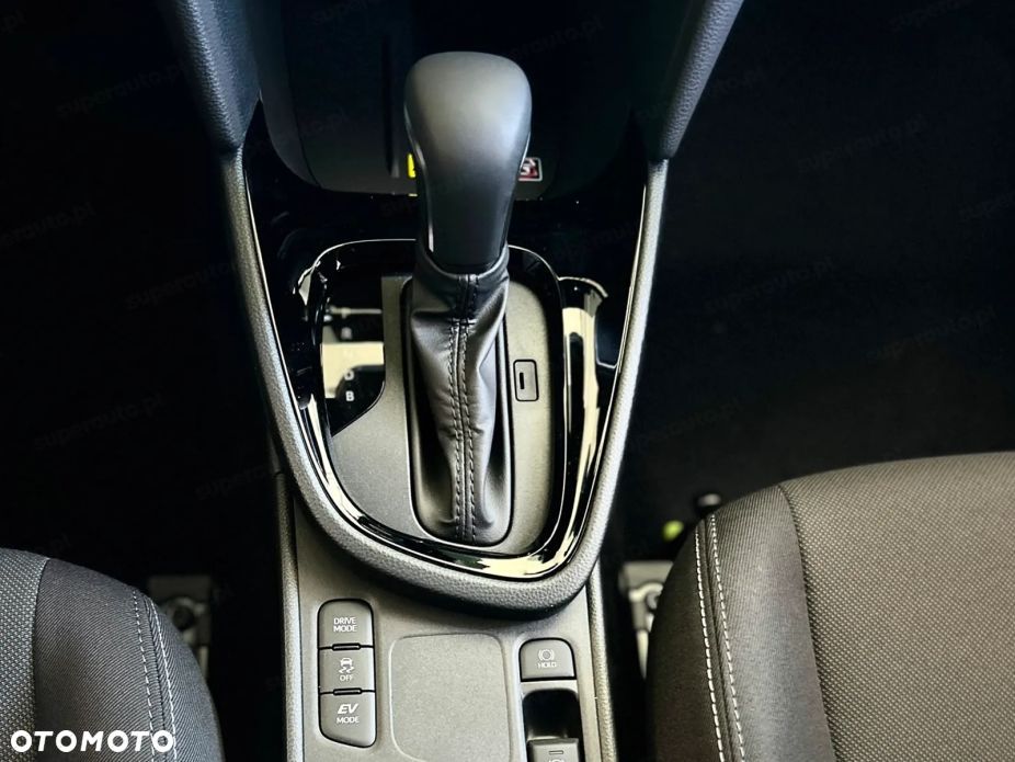 Toyota Yaris Cross - 12