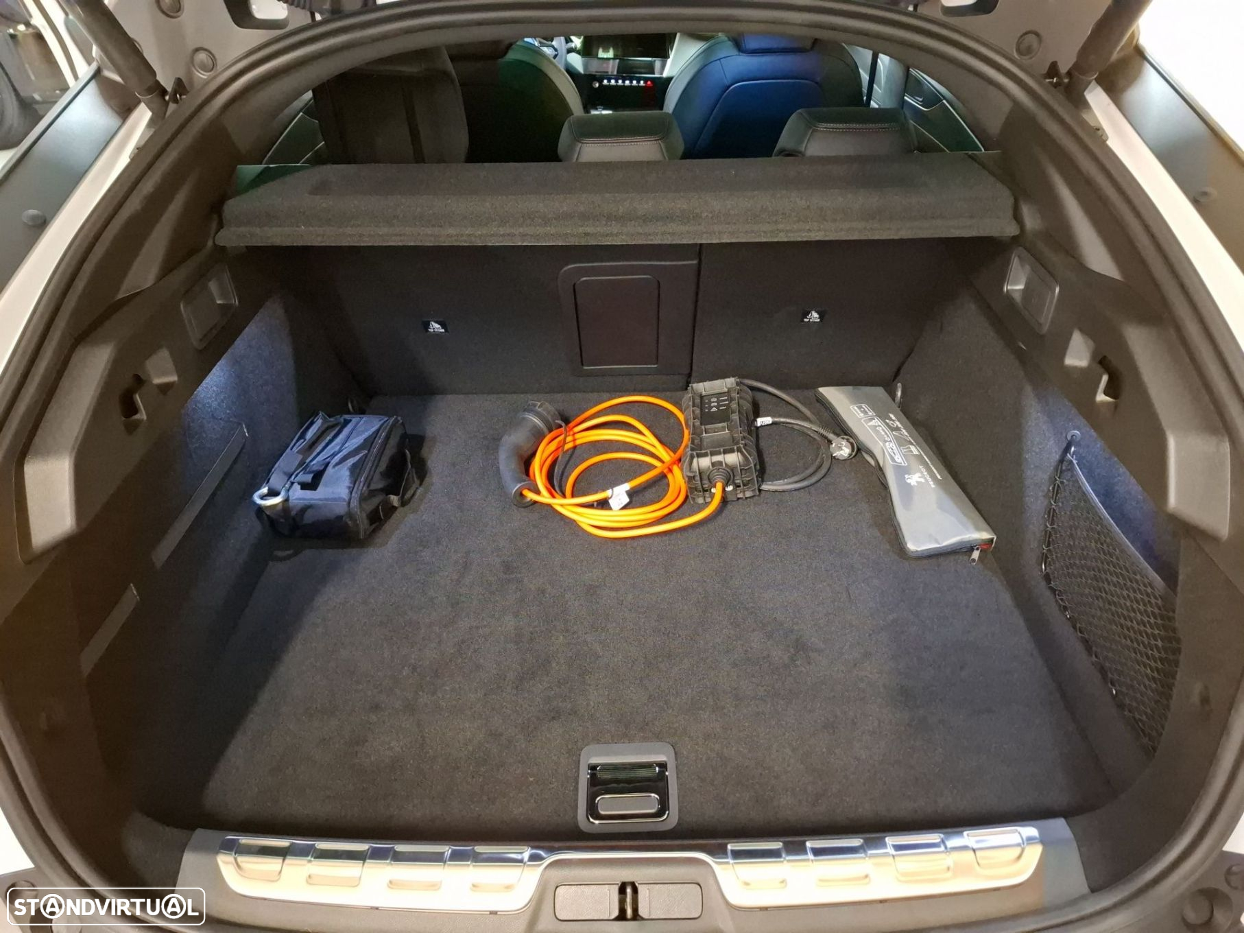 Peugeot 408 1.6 Hybrid GT e-EAT8 - 27