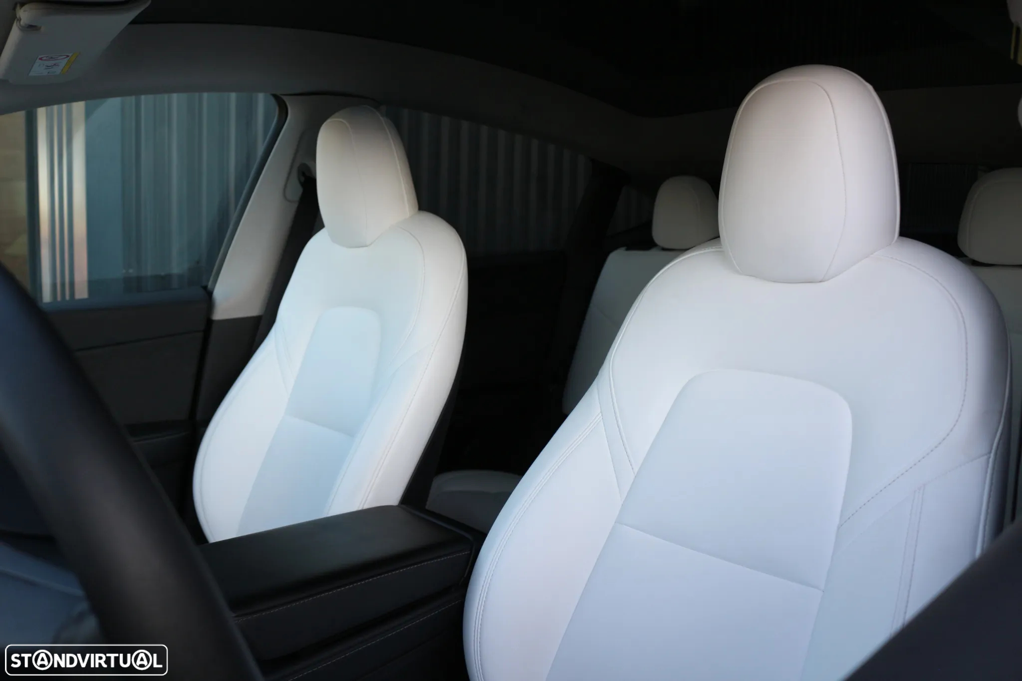 Tesla Model Y Long Range Dual Motor AWD - 11