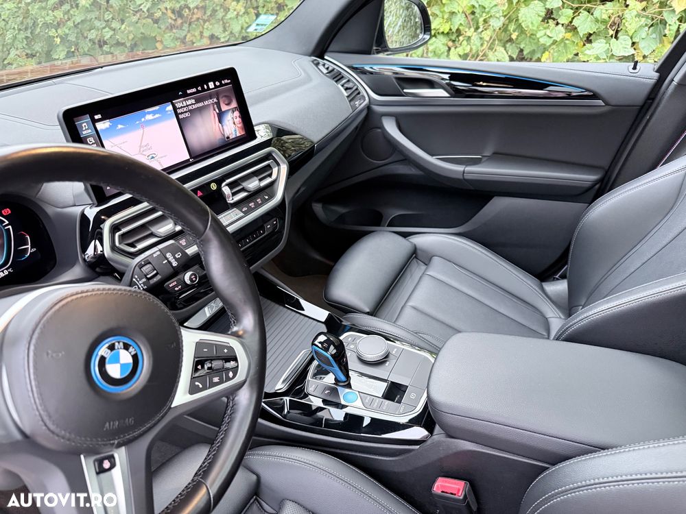 BMW iX3 Inspiring - 28