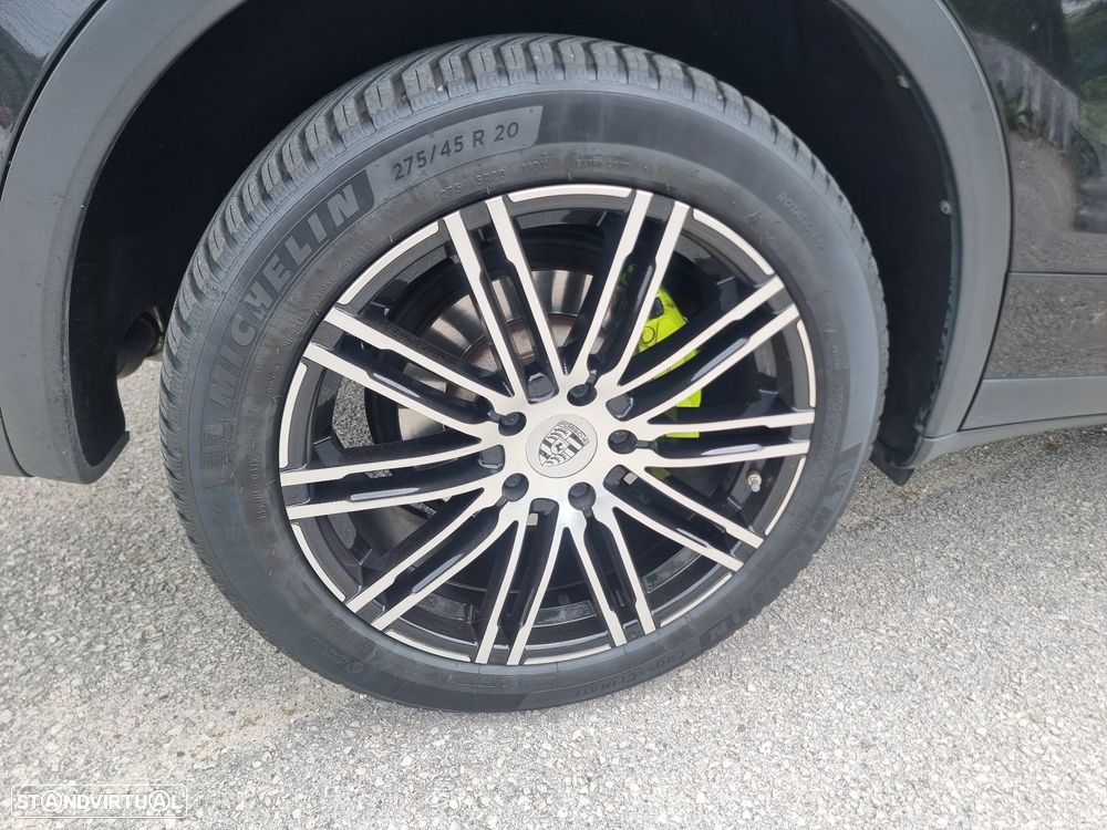 Porsche Cayenne S E-Hybrid - 7