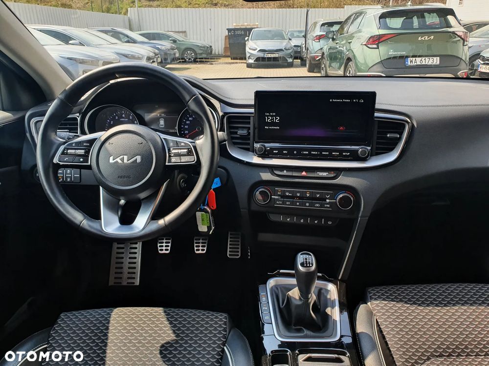 Kia Ceed 1.5 T-GDI Business Line - 29