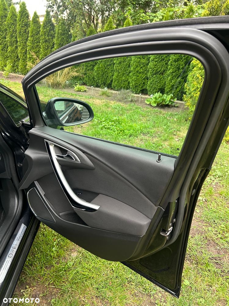 Opel Astra 1.4 Turbo Sports Tourer - 12