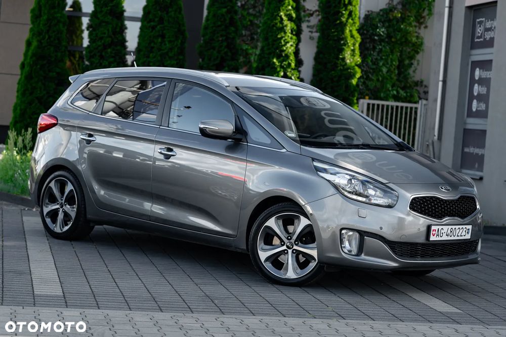 Kia Carens 1.7 CRDi 136 Dream Team Edition - 3