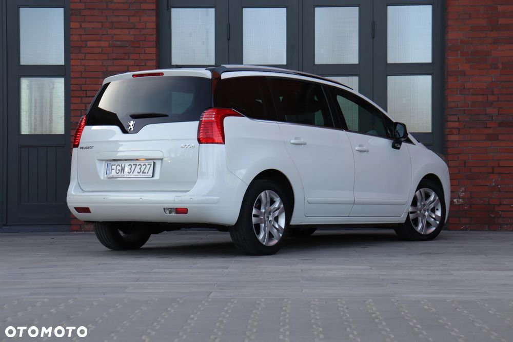 Peugeot 5008 HDI FAP 150 Allure - 12
