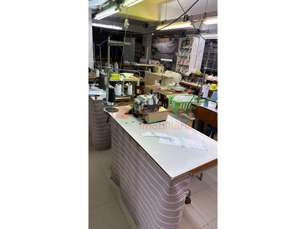 Trespasse de Fábrica de Roupa de Bebé em Torres Vedras - Grande imagem: 3/19