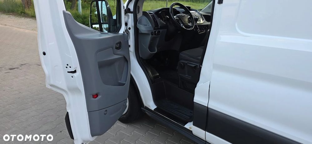 Ford Transit - 13