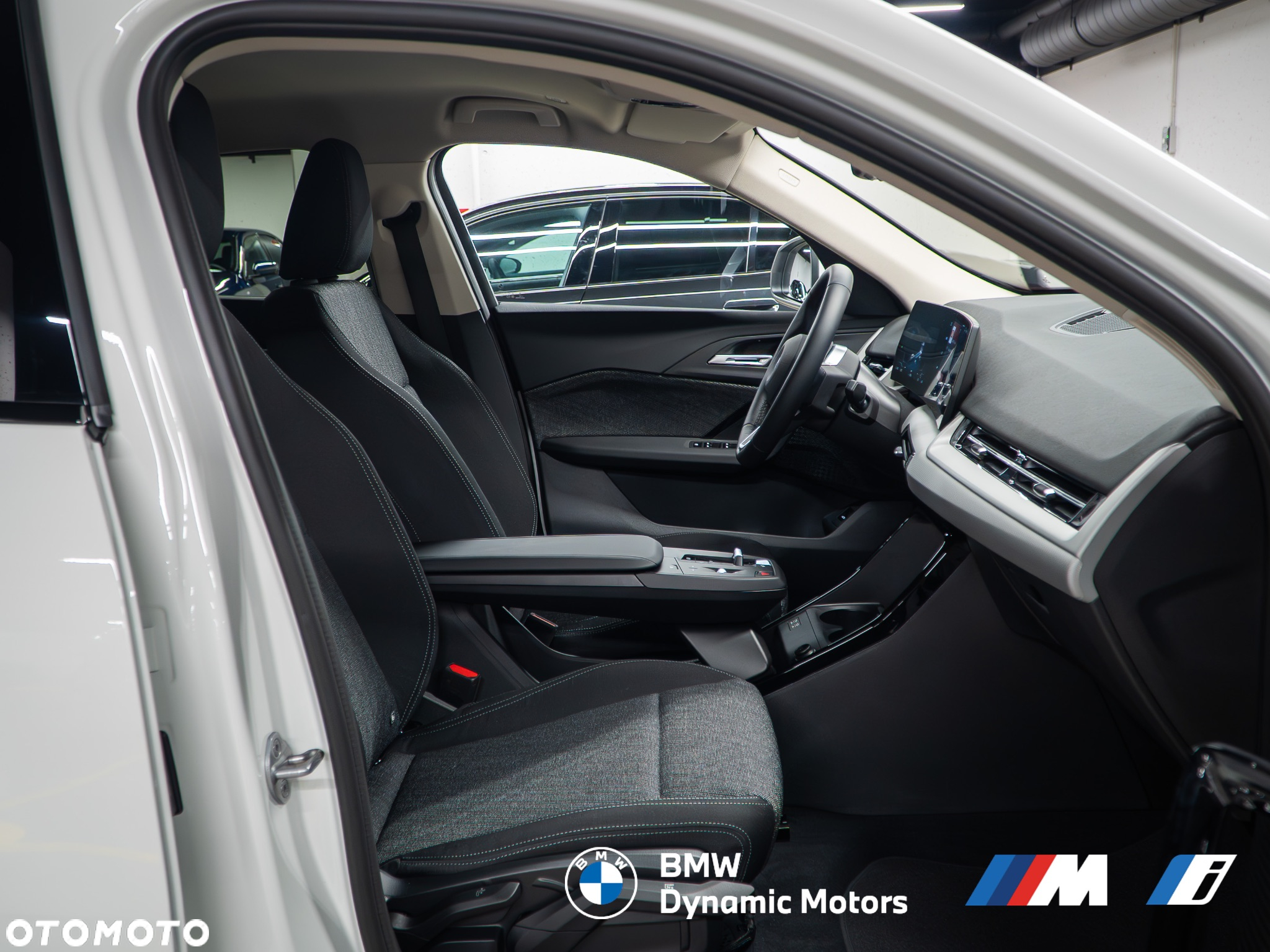 BMW iX2 eDrive20 - 19