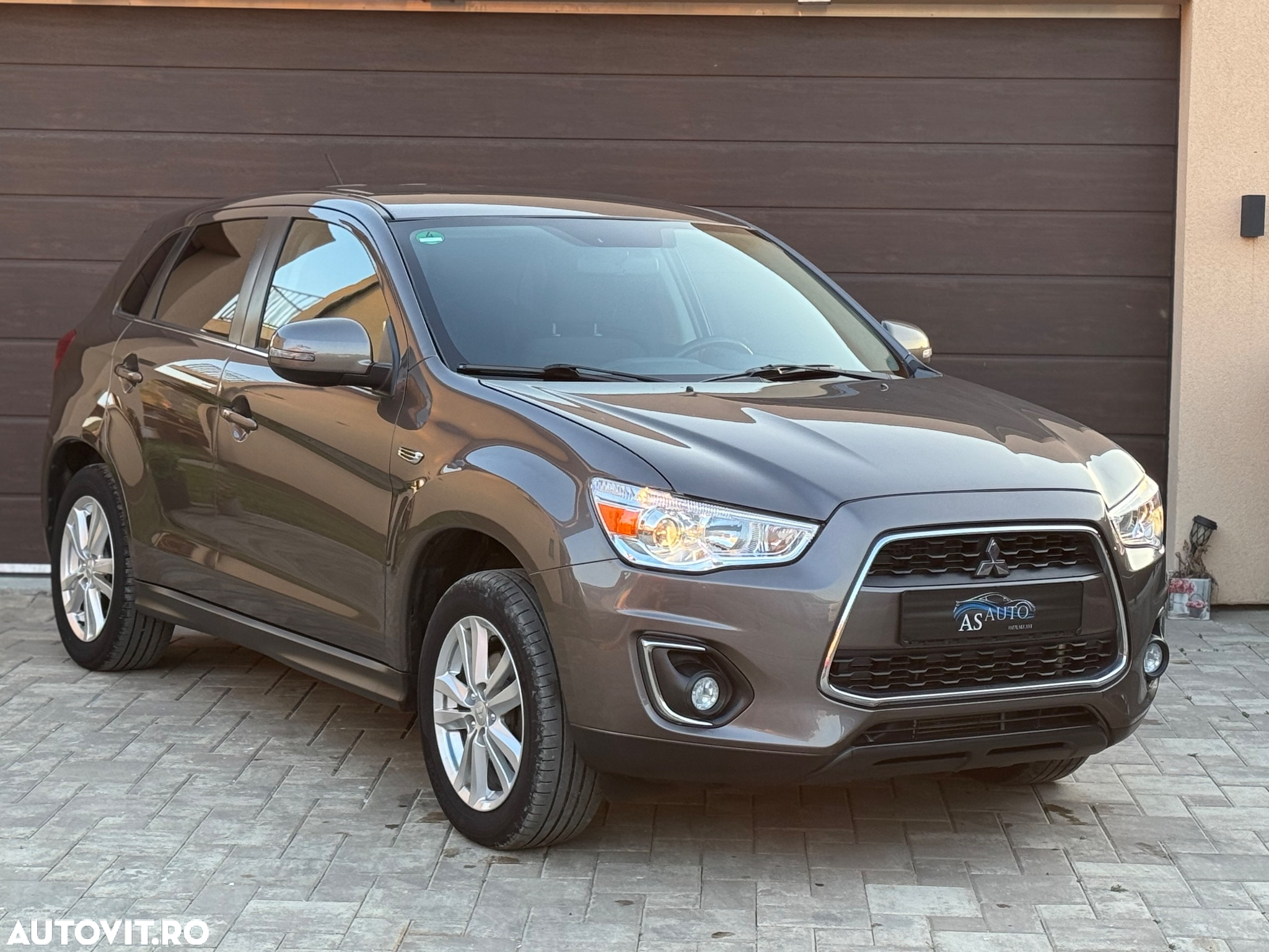 Mitsubishi ASX 1.8 DI-D 2WD Diamant Edition - 2