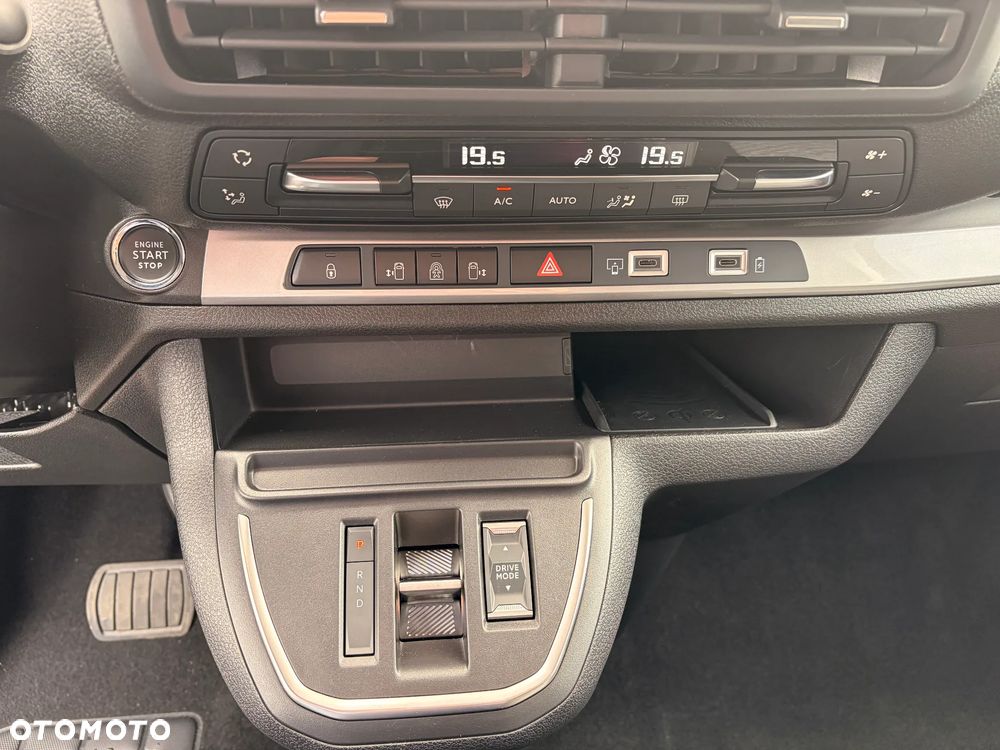 Peugeot Traveller 2.0 BlueHDi Long Business EAT8 - 17