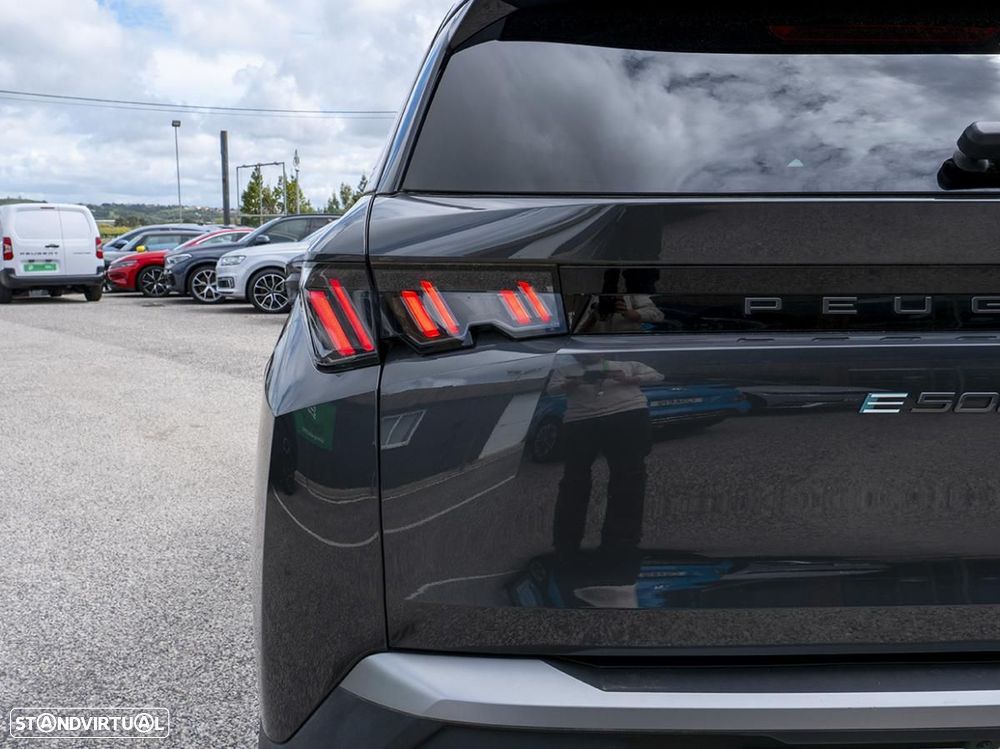 Peugeot E-5008 210 Allure Business - 13
