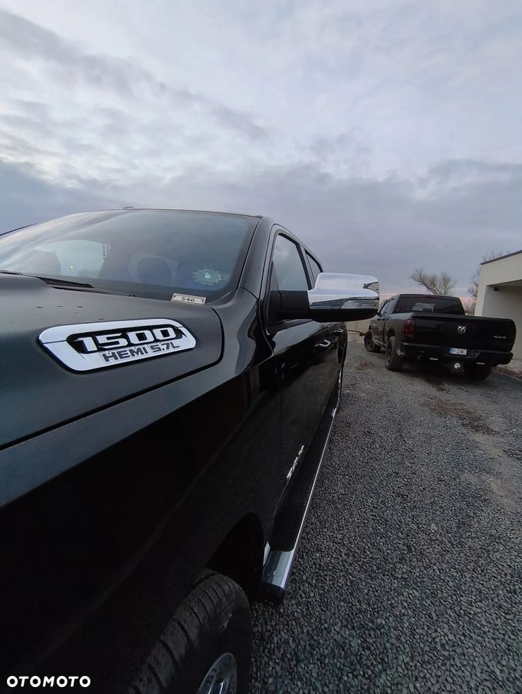 RAM 1500 Crew Cab Shortbed Bighorn - 17