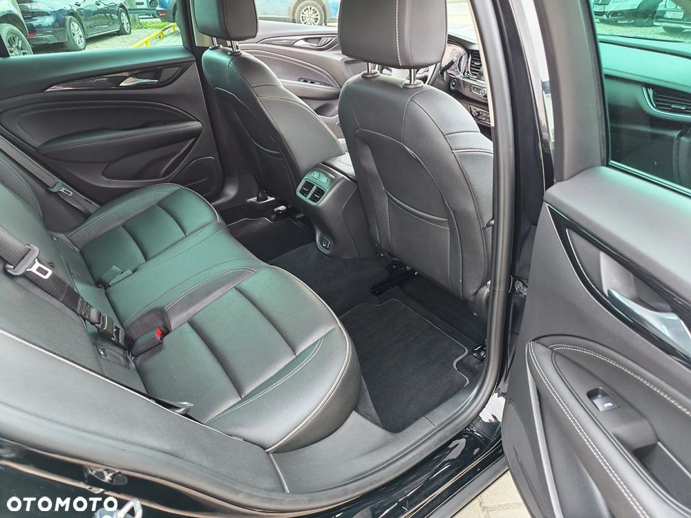 Opel Insignia 1.5 T Elite S&S - 30