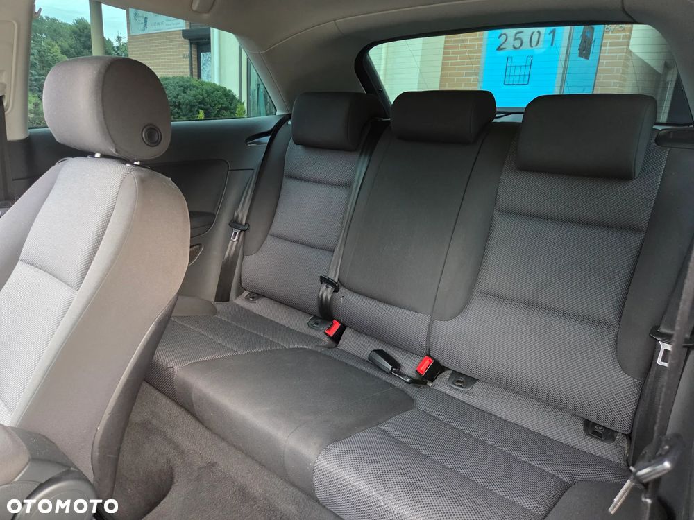 Audi A3 3-drzwiowe 2.0 TDI DPF Ambiente S tronic - 33