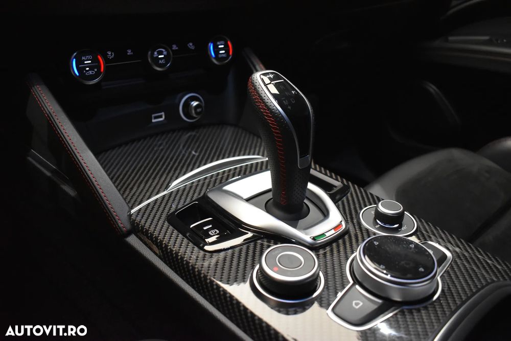 Alfa Romeo Stelvio 2.9 V6 Turbo AWD AT8 Quadrifoglio - 22