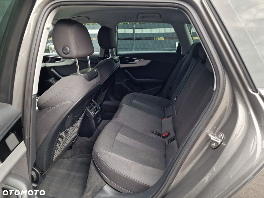 Audi A4 Avant 35 TFSI S tronic - 23