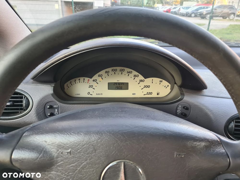 Mercedes-Benz Klasa A 160 L Avantgarde - 6