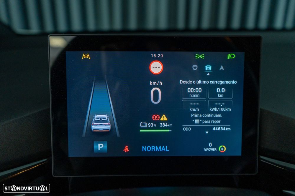 MG MG4 64 kWh Luxury - 5