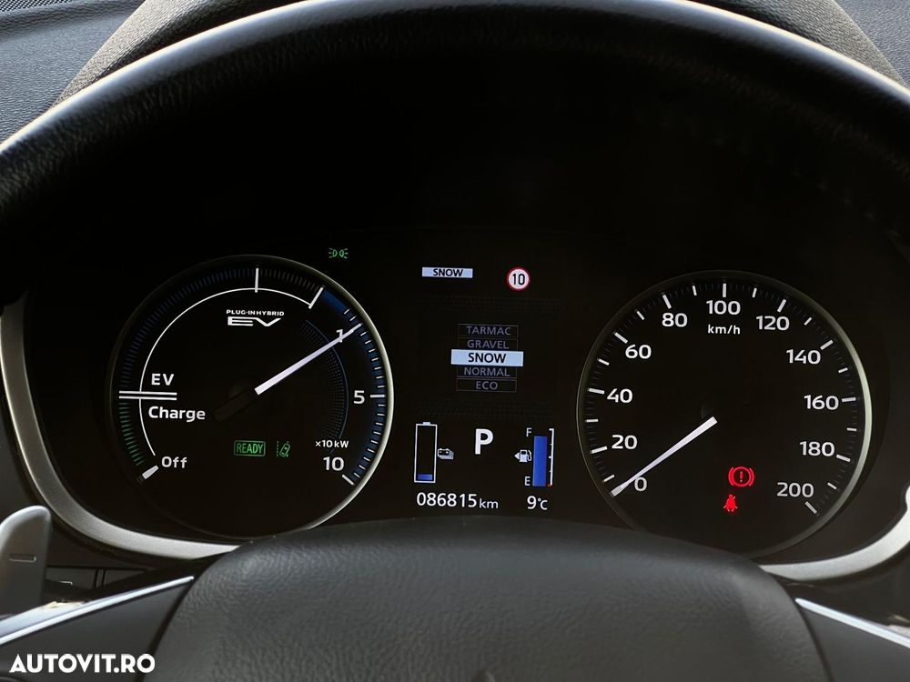 Mitsubishi Eclipse-Cross Plug-In Hybrid 4WD Plus Select - 19