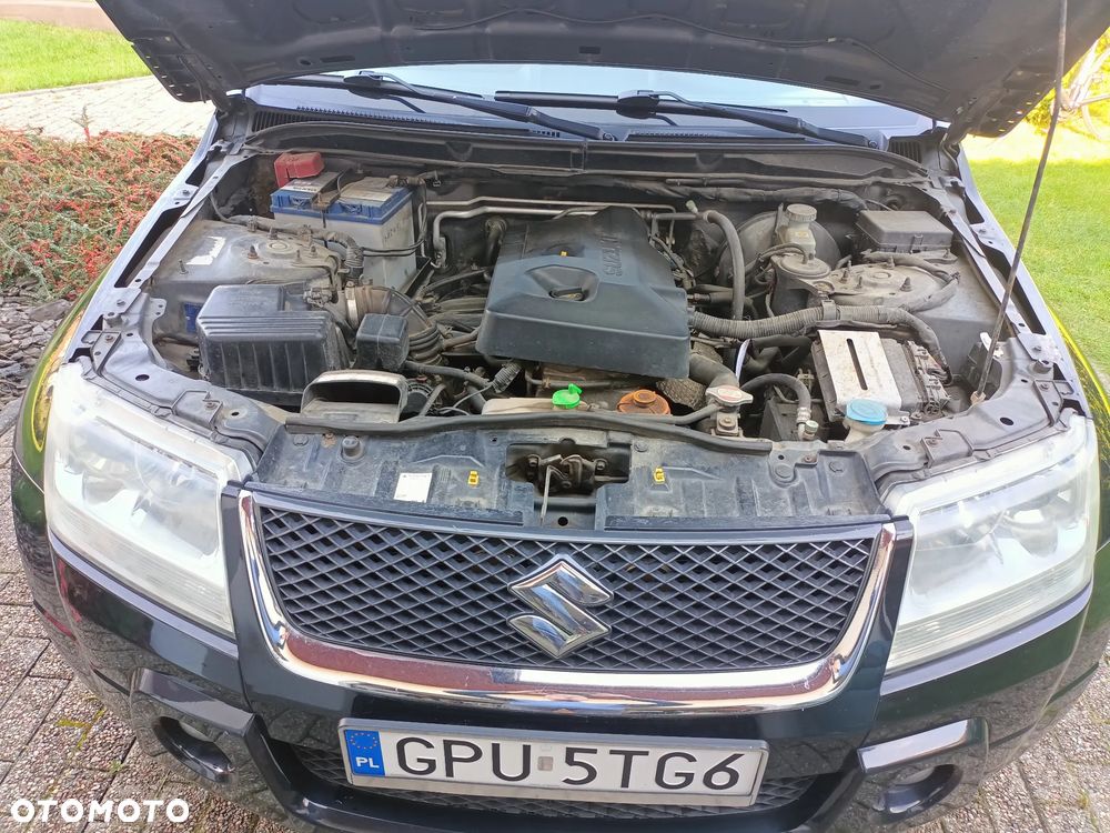 Suzuki Grand Vitara 2.0 - 9