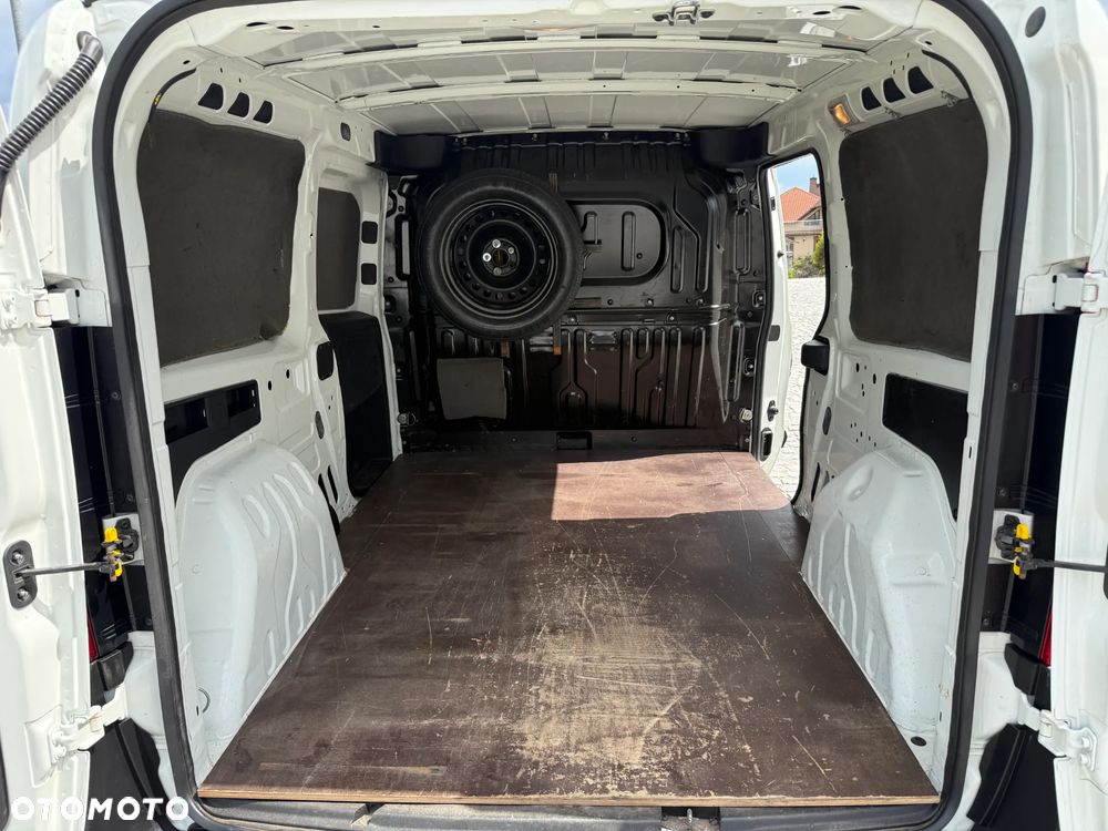 Fiat Doblo Furgon 1035 Kg Ładowność - 10