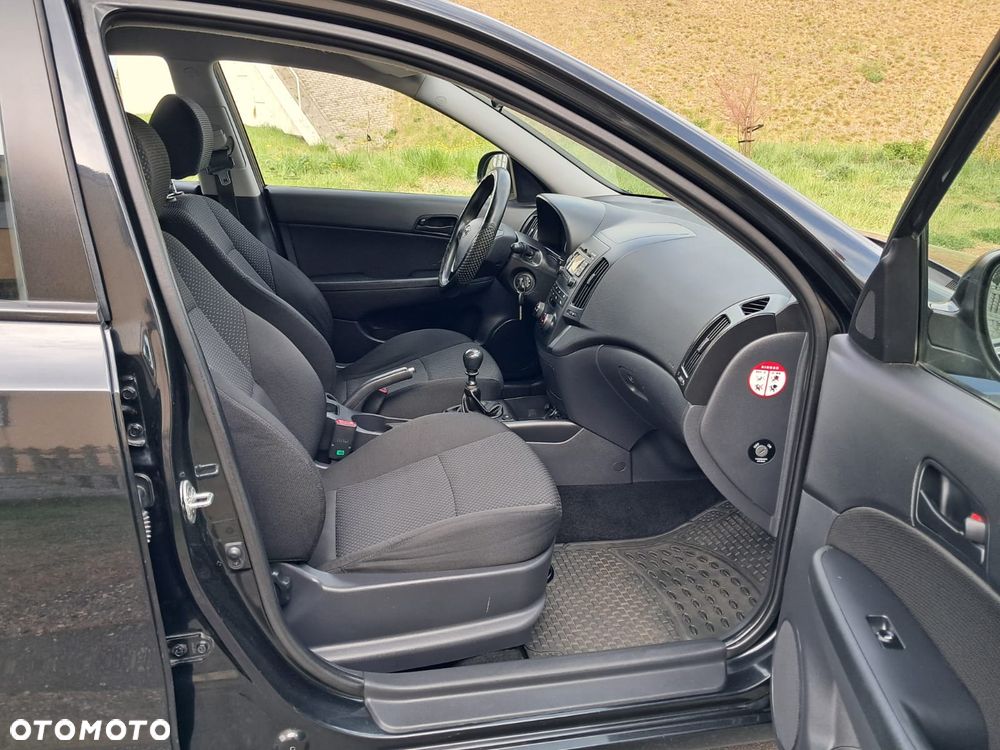 Hyundai i30 1.4 Classic - 9