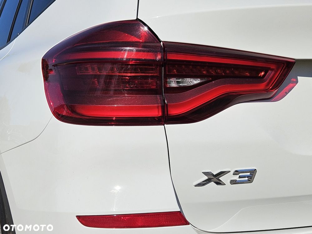 BMW X3 xDrive20d Advantage - 12