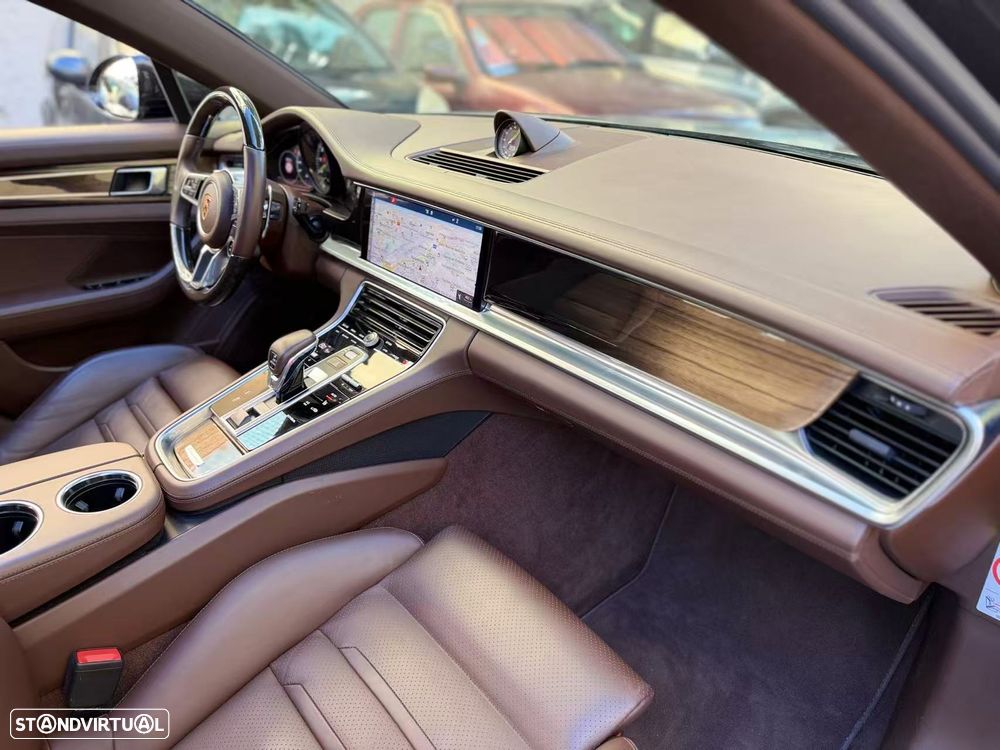 Porsche Panamera 4 E-Hybrid Platinum Edition - 13
