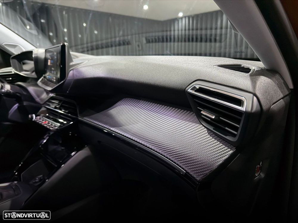 Peugeot 2008 1.2 PureTech Allure Pack - 33