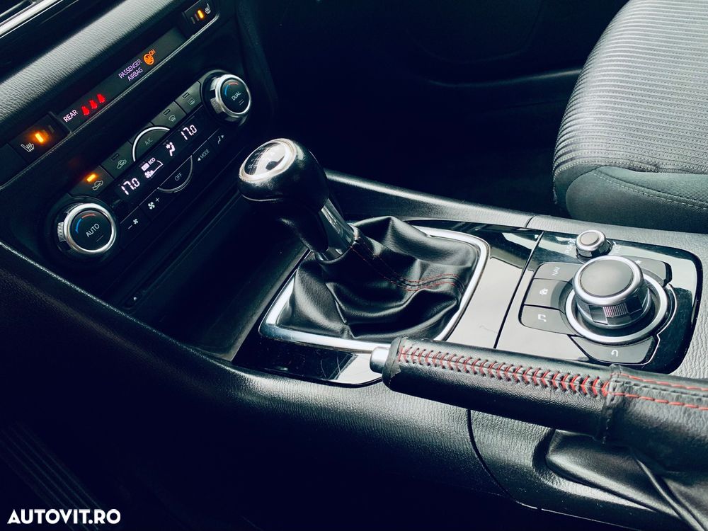 Mazda 3 - 10