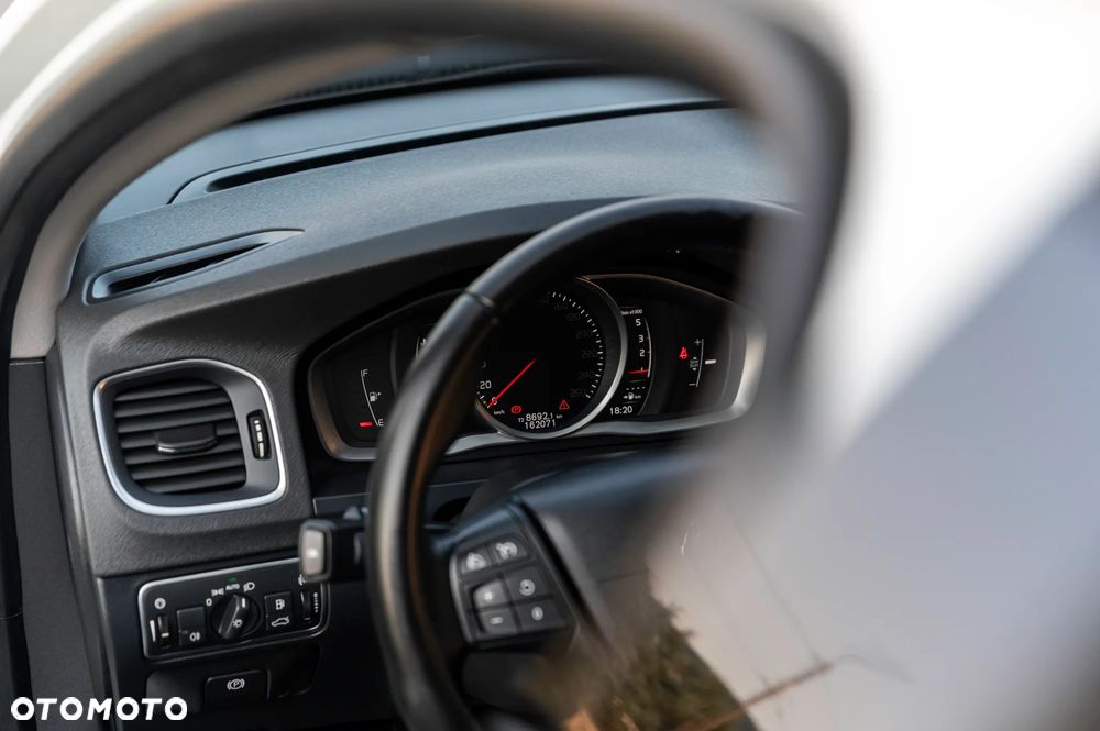 Volvo V60 D3 Kinetic - 31