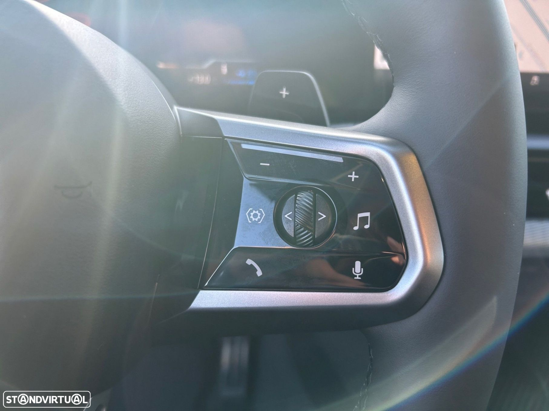 BMW 530 e Pack Desportivo M - 16