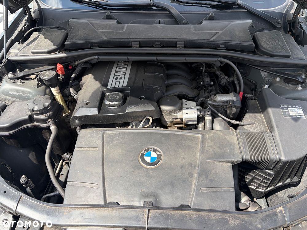 BMW Seria 3 318i - 8
