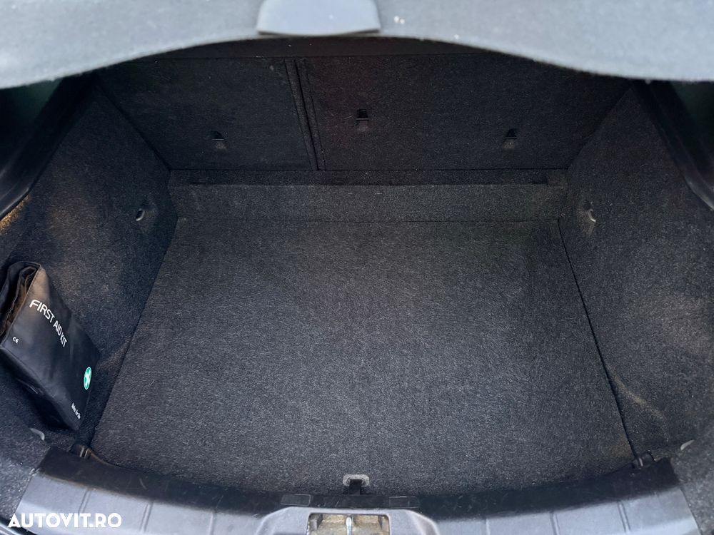 Volvo V40 D2 Geartronic Momentum - 19