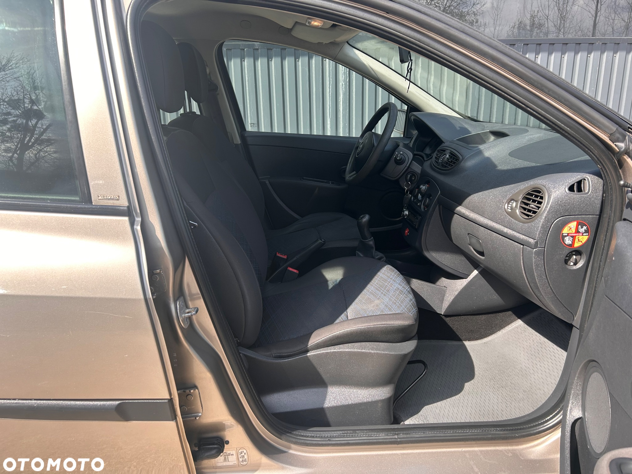 Renault Clio 1.2 16V All Inclusive - 5