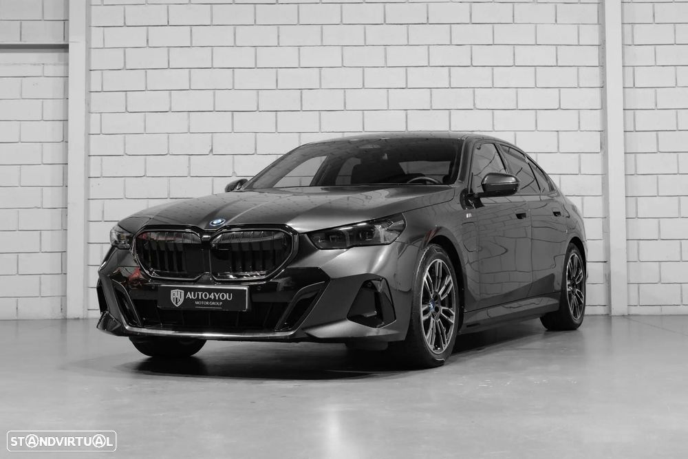 BMW 530 e Pack Desportivo M Pro - 2