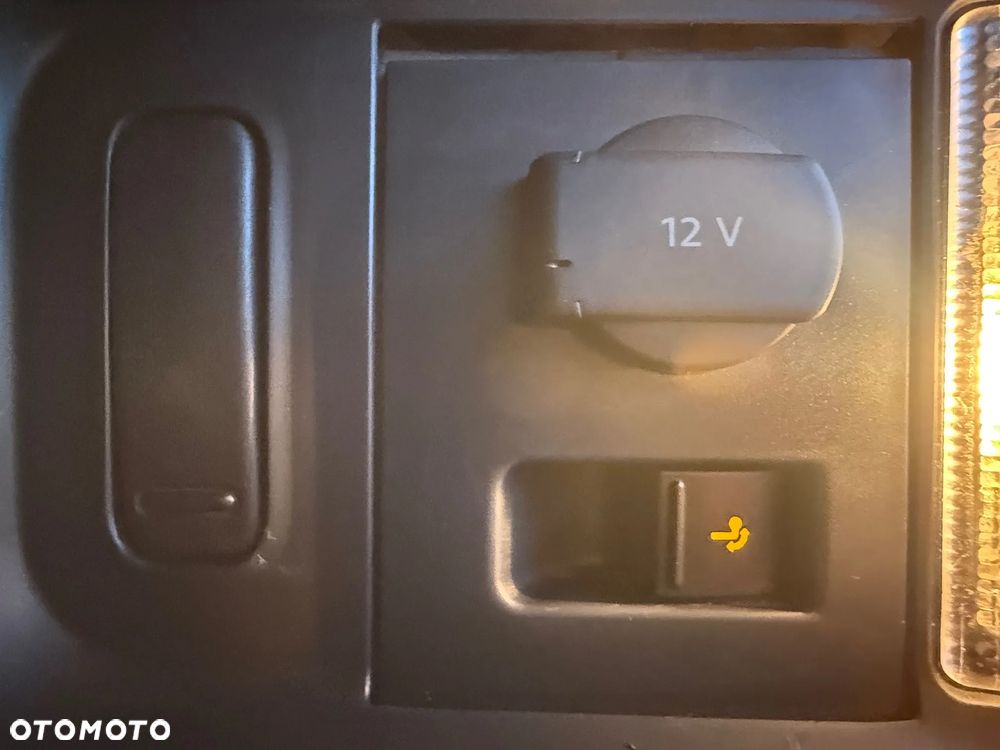 Volkswagen Sharan 2.0 TDI DSG (BlueMotion Technology) Highline - 38