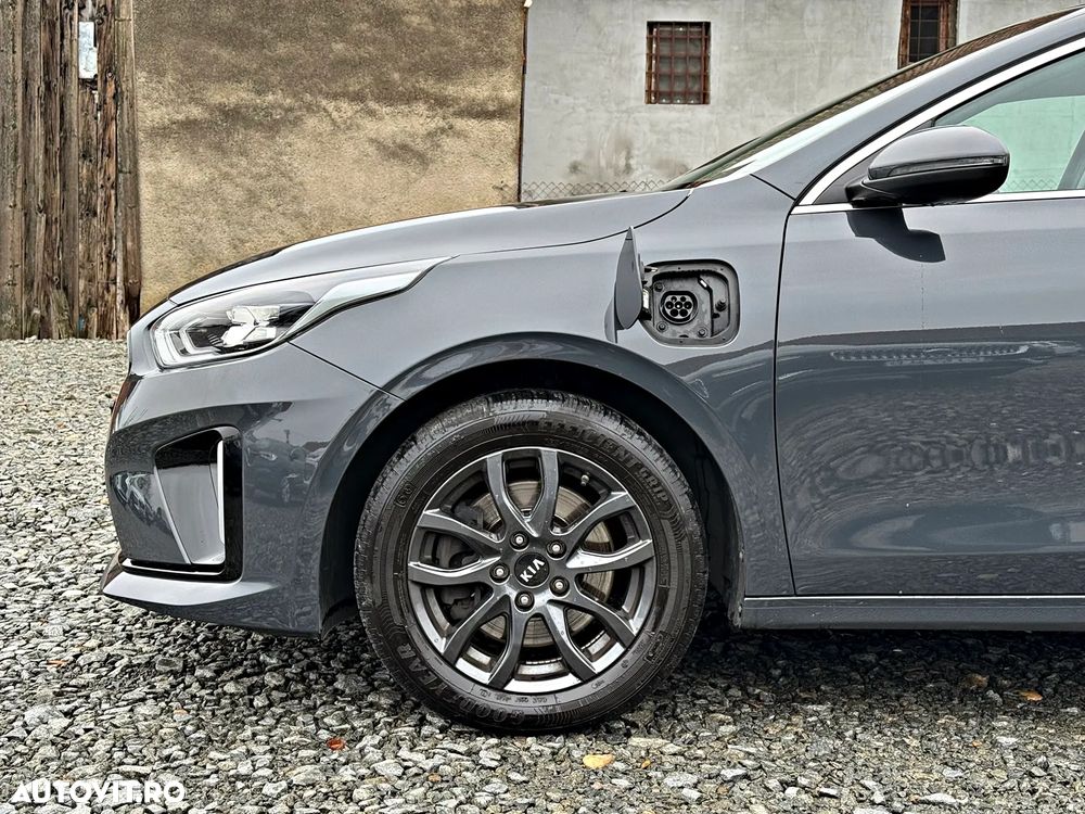 Kia Ceed SW 1.6 GDI DCT OPF Plug-in-Hybrid Spirit - 24