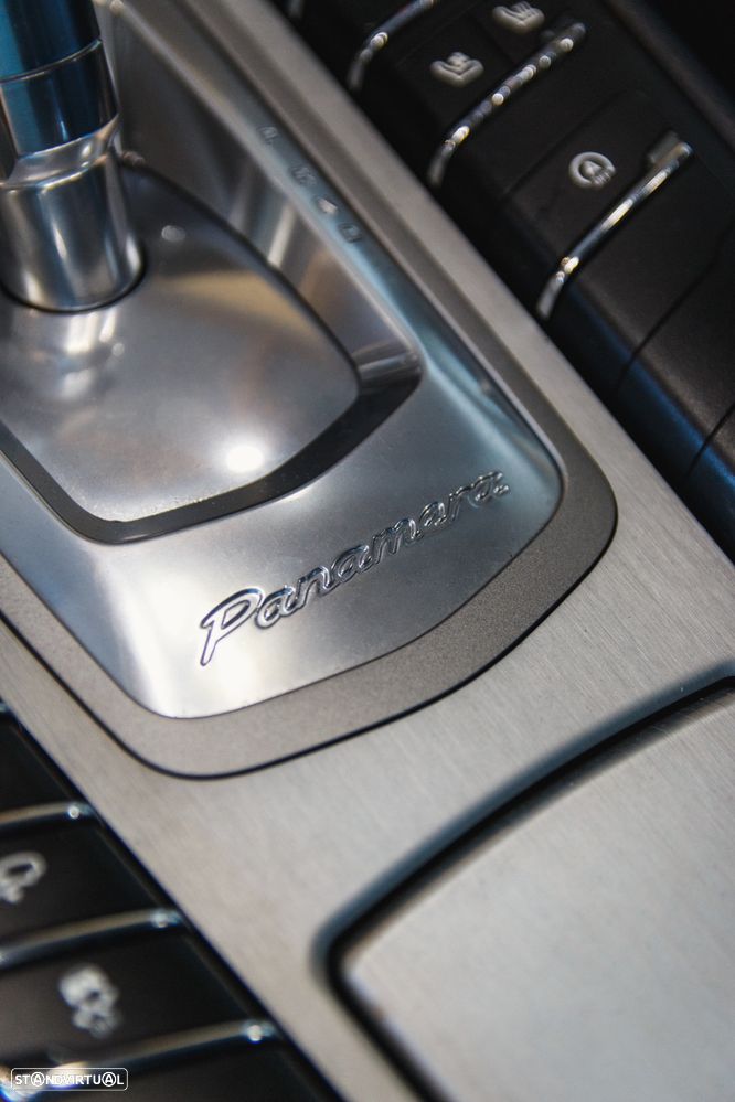 Porsche Panamera Standard - 14