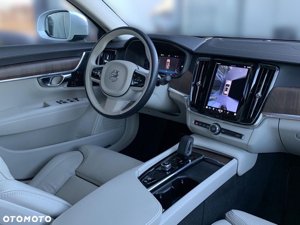 Volvo V90 Cross Country - 14