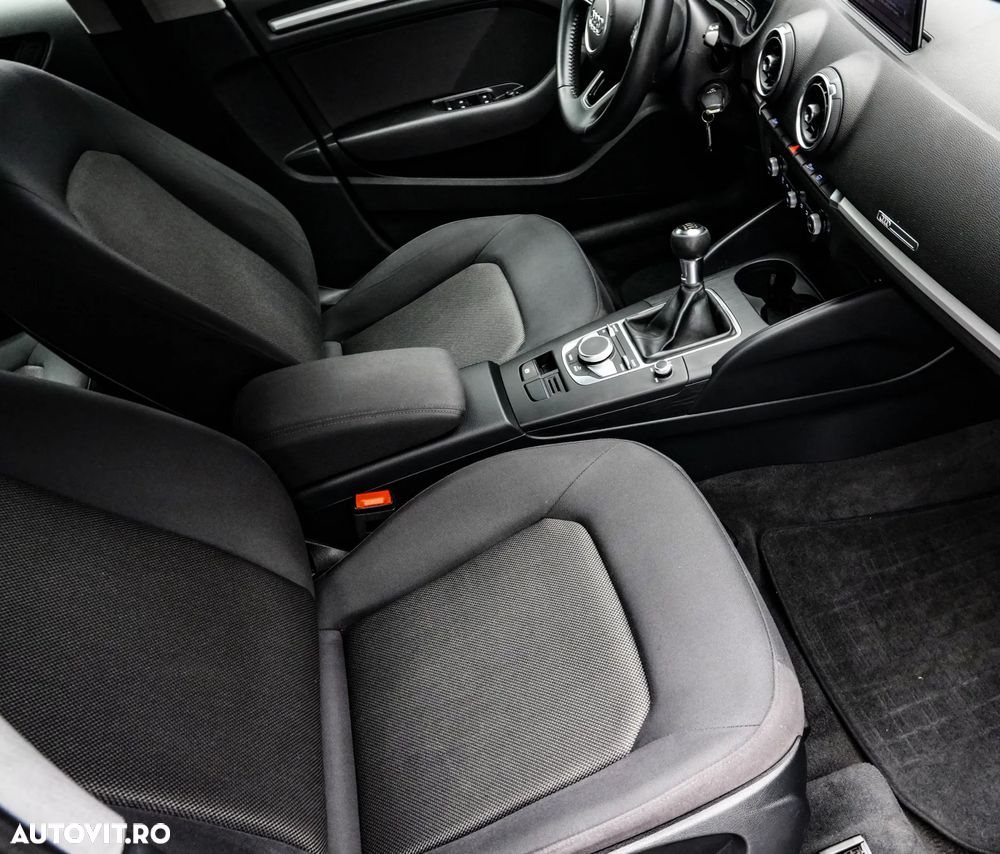 Audi A3 Sportback 1.0 30 TFSI Design - 13