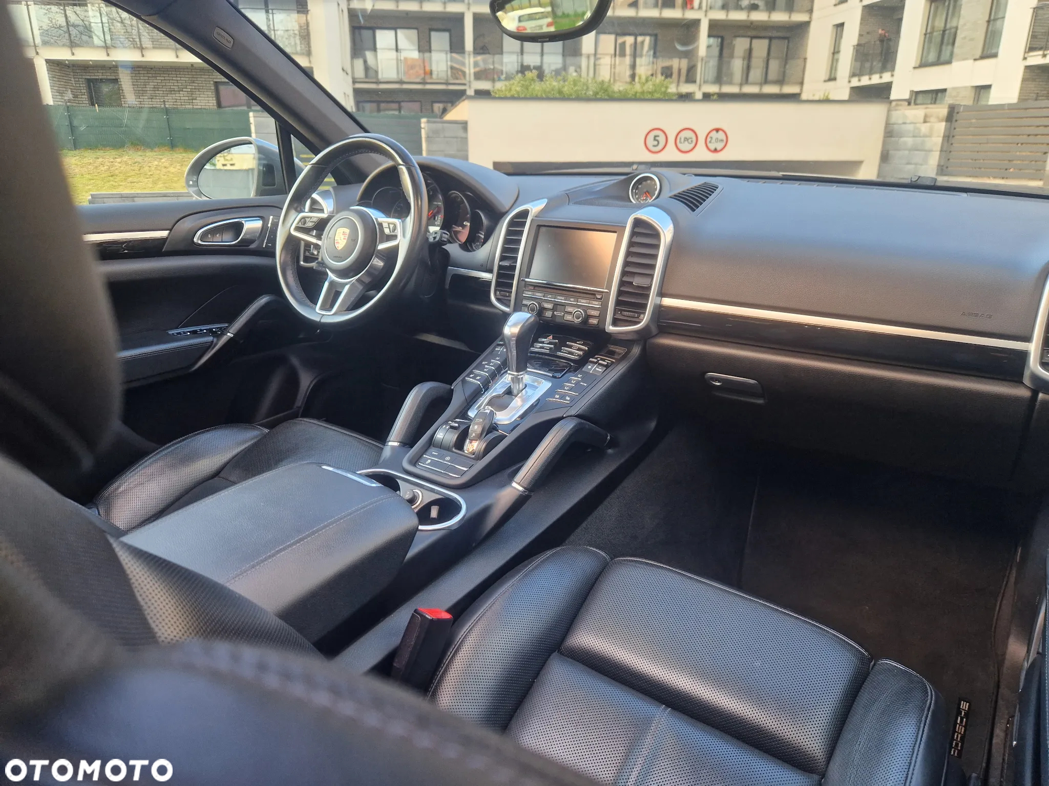 Porsche Cayenne Standard - 7