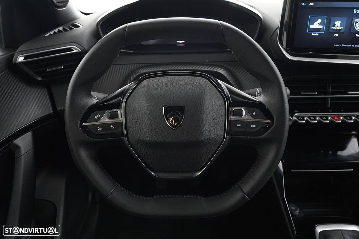 Peugeot 2008 1.2 PureTech Allure - 16