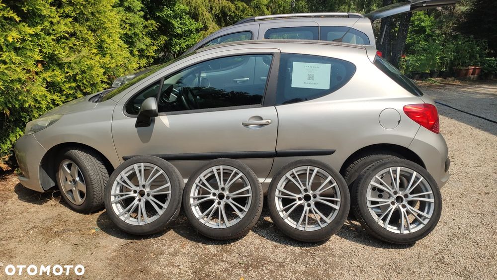 Peugeot 207 - 1