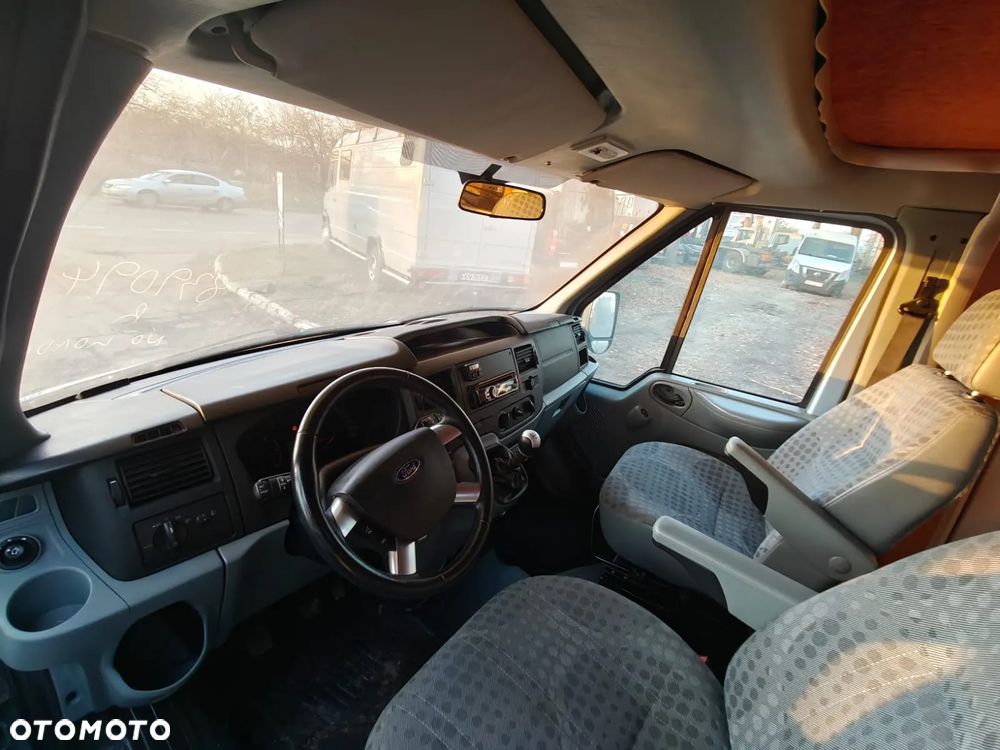 Ford Transit - 6